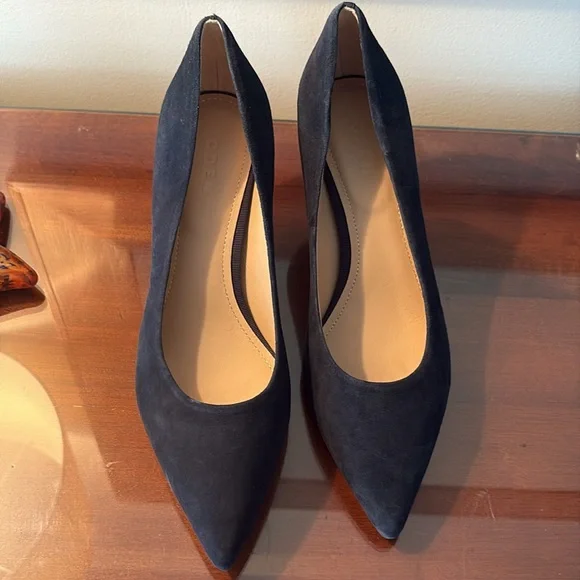 Boden heels New size 9.5 (41) Lara mid heel court shoe pumps navy suede - Picture 4 of 13